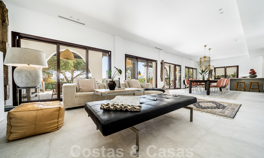Luxurious Andalusian villa with partial sea views for sale, east of Marbella city 52402