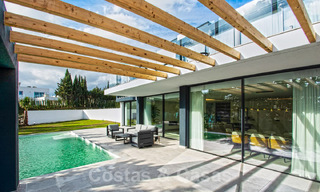 Move-in ready luxury villa for sale with fantastic sea views located in a golf resort near Estepona centre 52457 