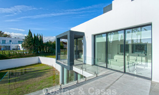 Move-in ready luxury villa for sale with fantastic sea views located in a golf resort near Estepona centre 52482 