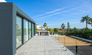 Move-in ready luxury villa for sale with fantastic sea views located in a golf resort near Estepona centre 52484 