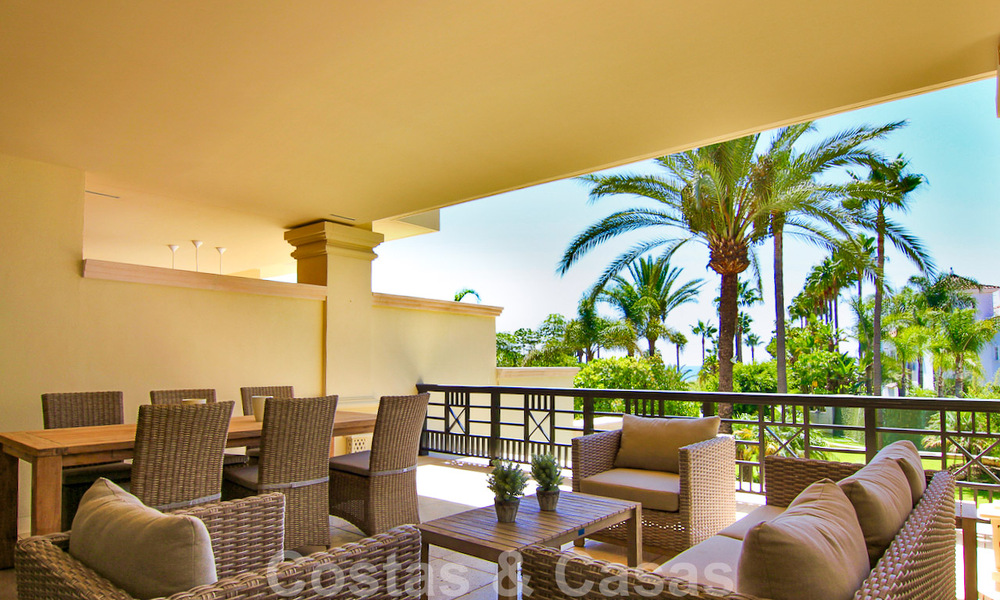 Spacious and refurbished duplex apartment for sale in an exclusive frontline beach complex in Puerto Banus, Marbella 51559