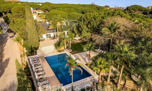 Spacious luxury villa for sale with extensive private garden east of Marbella centre 52526