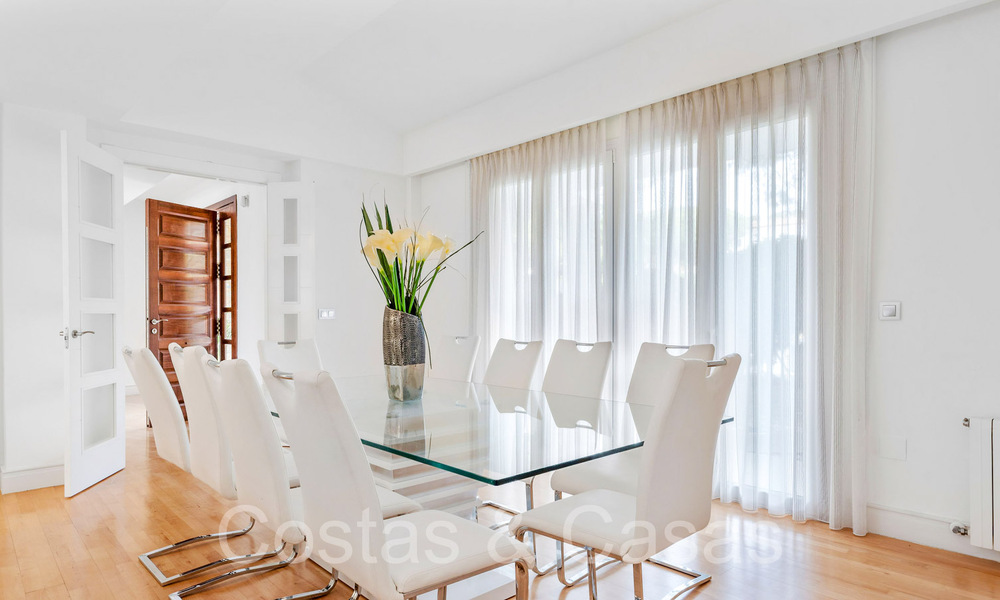 Spacious luxury villa for sale with extensive private garden east of Marbella centre 68900