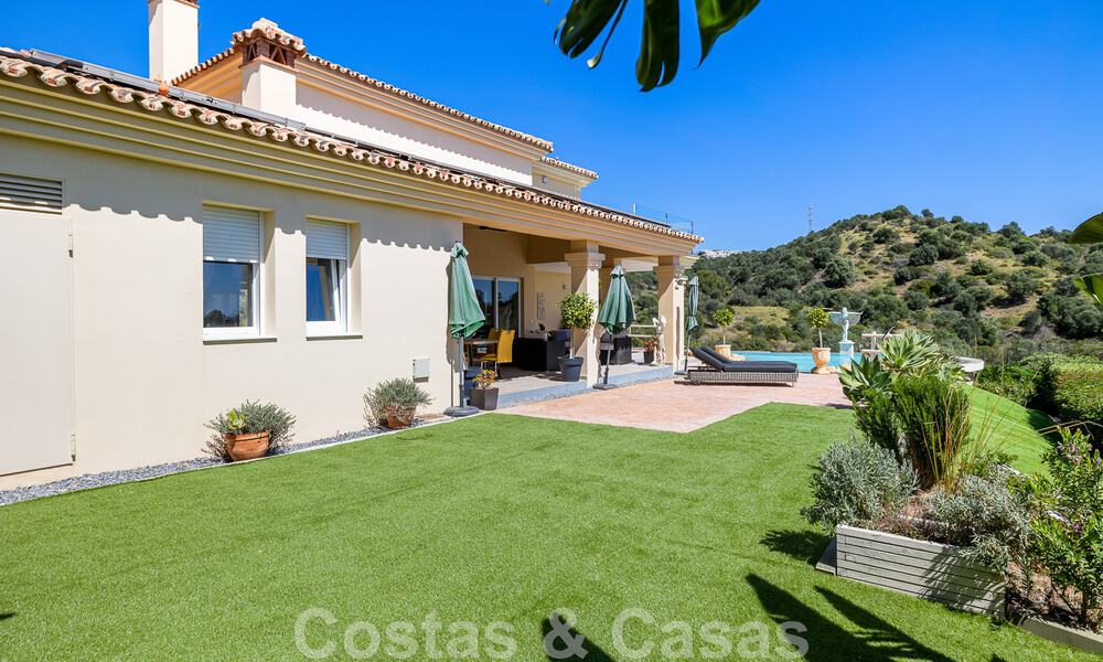 Traditional luxury villa for sale with stunning views on the border of Marbella and Mijas 51744