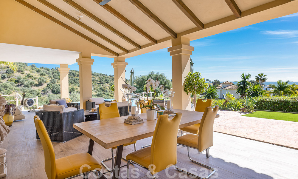 Traditional luxury villa for sale with stunning views on the border of Marbella and Mijas 51751