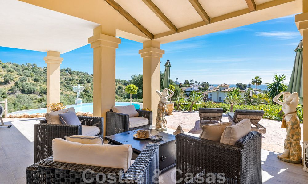 Traditional luxury villa for sale with stunning views on the border of Marbella and Mijas 51753