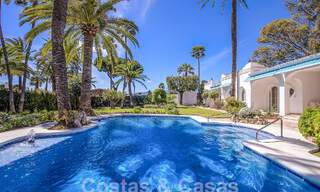 Andalusian villa for sale within walking distance of the beach on the New Golden Mile between Marbella and Estepona 53460 
