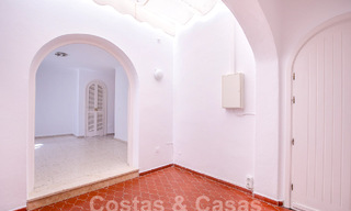 Andalusian villa for sale within walking distance of the beach on the New Golden Mile between Marbella and Estepona 53477 