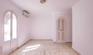 Andalusian villa for sale within walking distance of the beach on the New Golden Mile between Marbella and Estepona 53478 