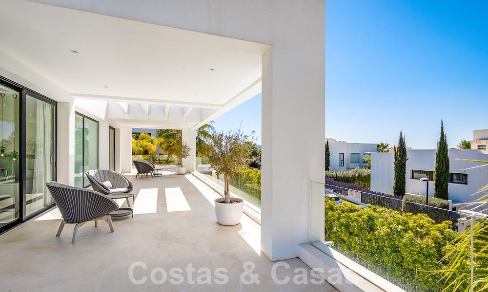 Modern luxury villa for sale in gated community of golf valley of Nueva Andalucia, Marbella 53509