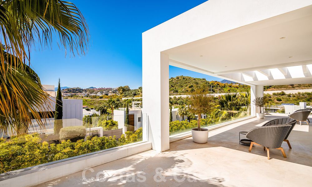 Modern luxury villa for sale in gated community of golf valley of Nueva Andalucia, Marbella 53511