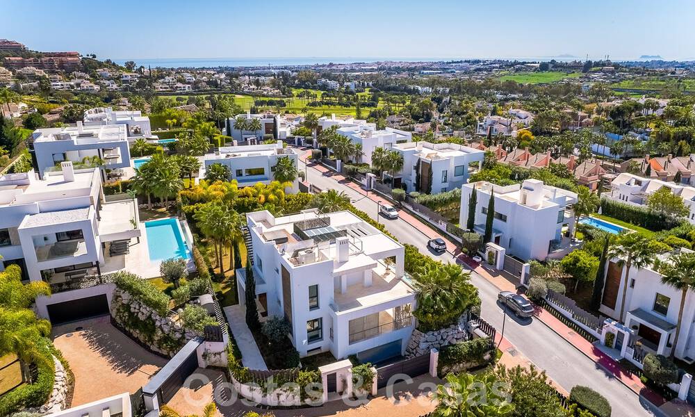 Modern luxury villa for sale in gated community of golf valley of Nueva Andalucia, Marbella 53518