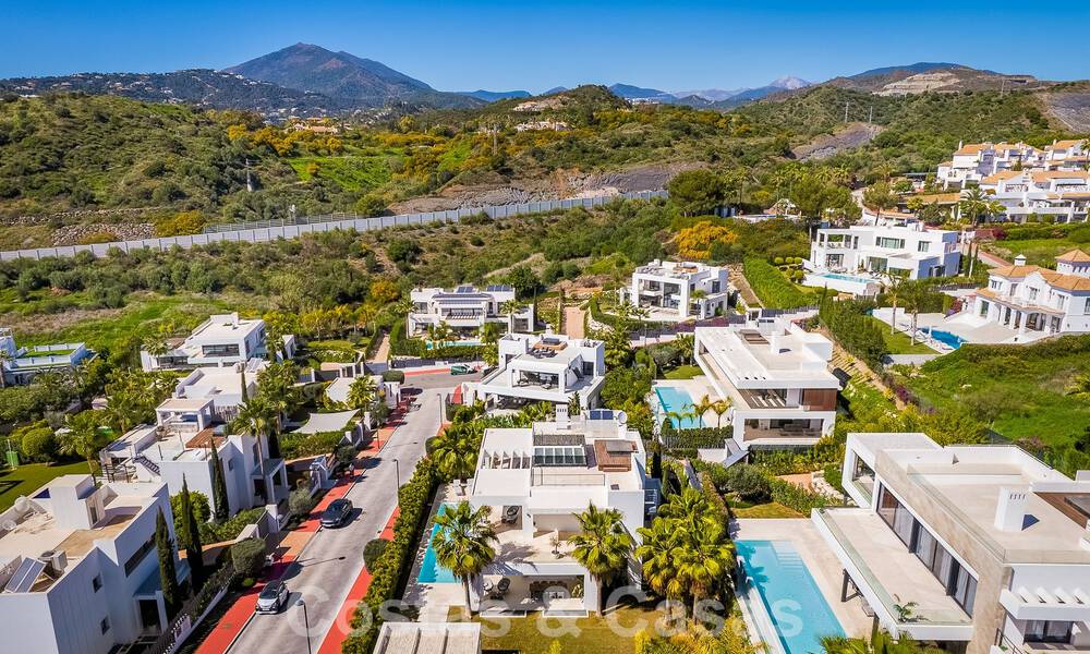 Modern luxury villa for sale in gated community of golf valley of Nueva Andalucia, Marbella 53524