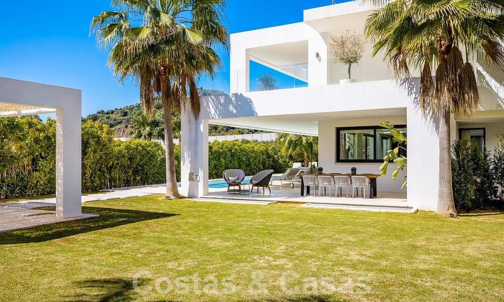 Modern luxury villa for sale in gated community of golf valley of Nueva Andalucia, Marbella 53535