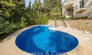 Traditional-Mediterranean luxury villa for sale with sea views in gated community on the Golden Mile of Marbella 54406 