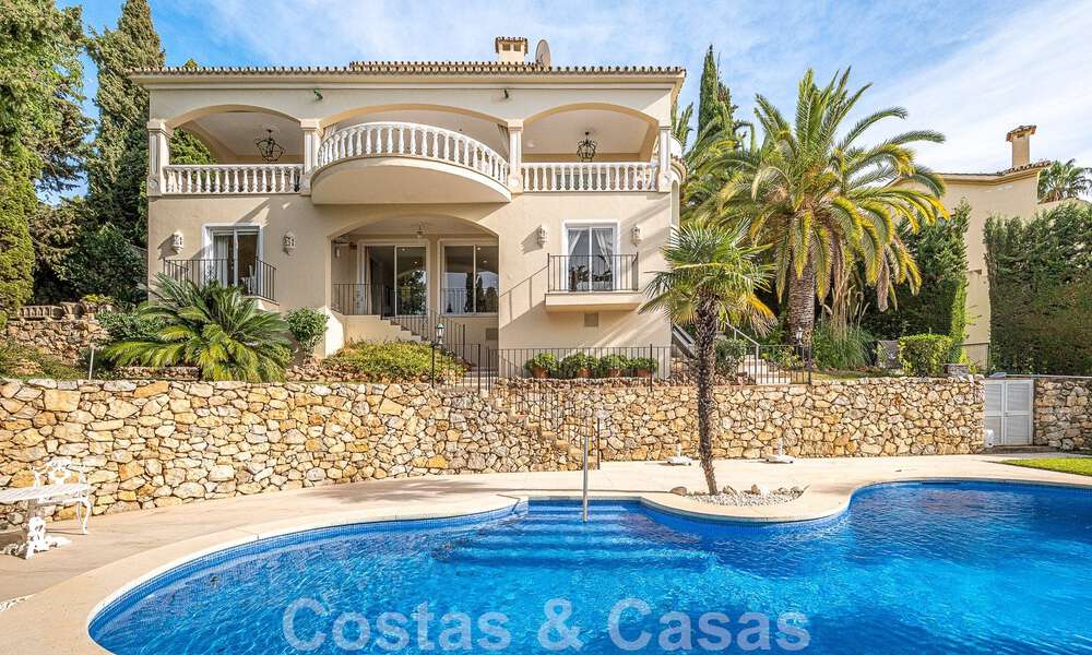 Traditional-Mediterranean luxury villa for sale with sea views in gated community on the Golden Mile of Marbella 54415