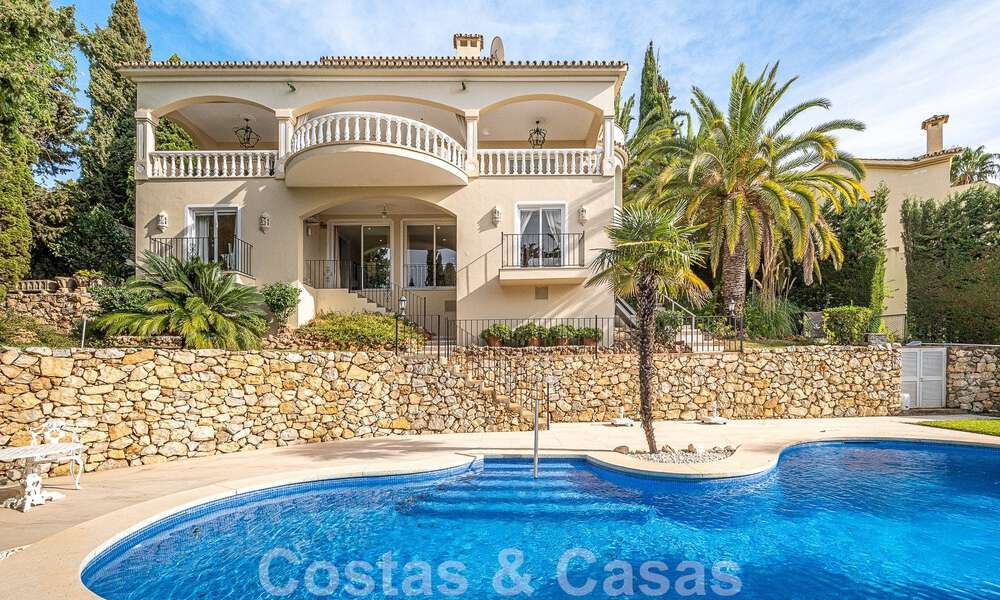 Traditional-Mediterranean luxury villa for sale with sea views in gated community on the Golden Mile of Marbella 54415