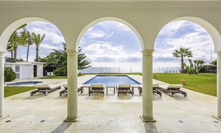Stately, very luxurious sea front palace for sale, between Marbella en Estepona 11631 