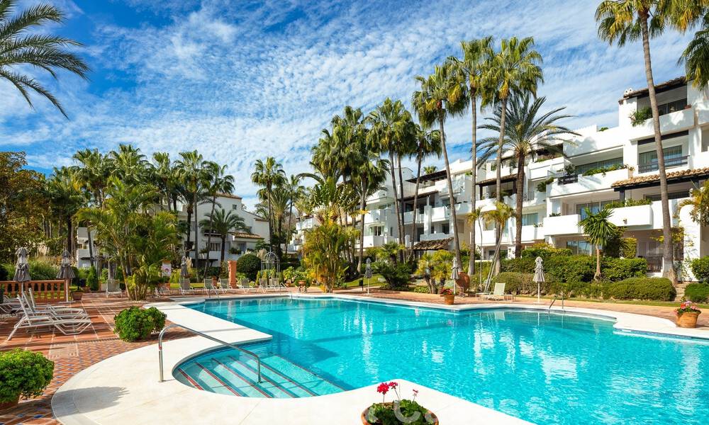 Luxurious refurbished 3-bedroom apartment for sale in Puente Romano on the Golden Mile, Marbella 51761