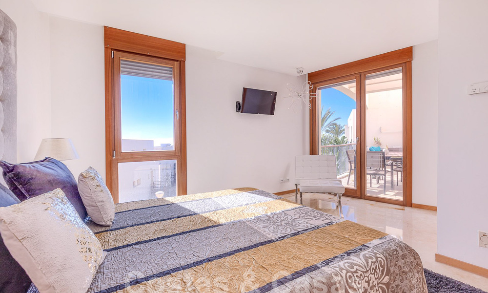 Modern 3-bedroom apartment for sale with sea views in the hills of Los Monteros, East Marbella 52766