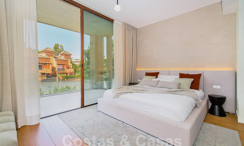 Modern semi-detached villa for sale, walking distance to Puente Romano on Marbella's Golden Mile 52725