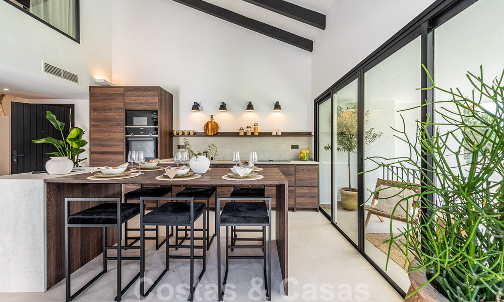 Characterful penthouse for sale with relaxing golf course views in La Quinta, Benahavis - Marbella 52050