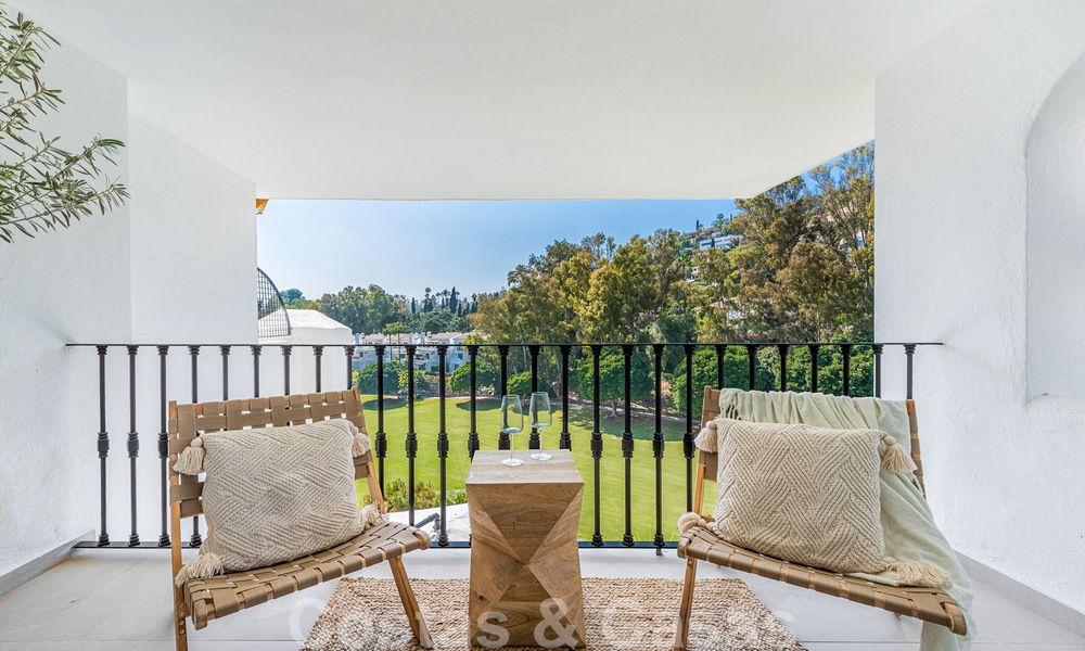 Characterful penthouse for sale with relaxing golf course views in La Quinta, Benahavis - Marbella 52059