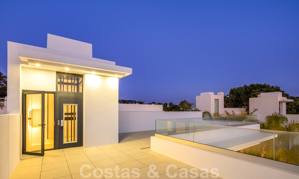 Move-in ready, modern luxury villa for sale, beachside Golden Mile, Marbella 51781