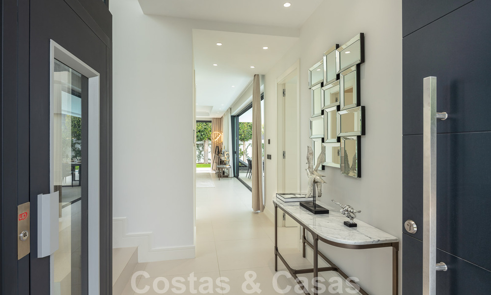 Move-in ready, modern luxury villa for sale, beachside Golden Mile, Marbella 51788