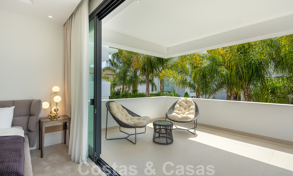 Move-in ready, modern luxury villa for sale, beachside Golden Mile, Marbella 51794