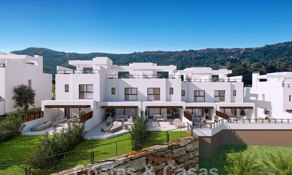 New development consisting of 8 townhouses for sale, with open views of the golf courses of the coveted golf resort of La Cala Golf, Mijas 53265