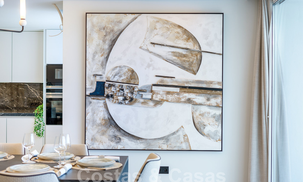 Detached luxury villa for sale with private pool surrounded by golf courses in the valley of Nueva Andalucia, Marbella 53782