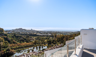 Luxuriously renovated penthouse for sale with spacious terrace in La Quinta golf resort, Benahavis - Marbella 53811 