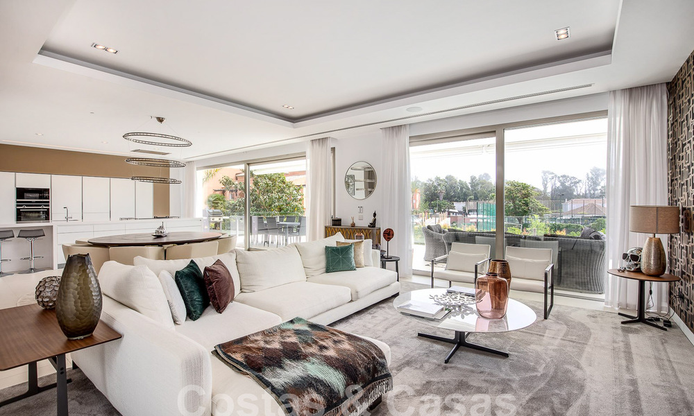 Move-in ready, modern luxury villa for sale within walking distance of the beach in a privileged area near Guadalmina Baja, Marbella - Estepona 53847