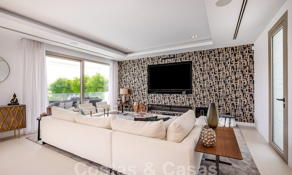 Move-in ready, modern luxury villa for sale within walking distance of the beach in a privileged area near Guadalmina Baja, Marbella - Estepona 53848
