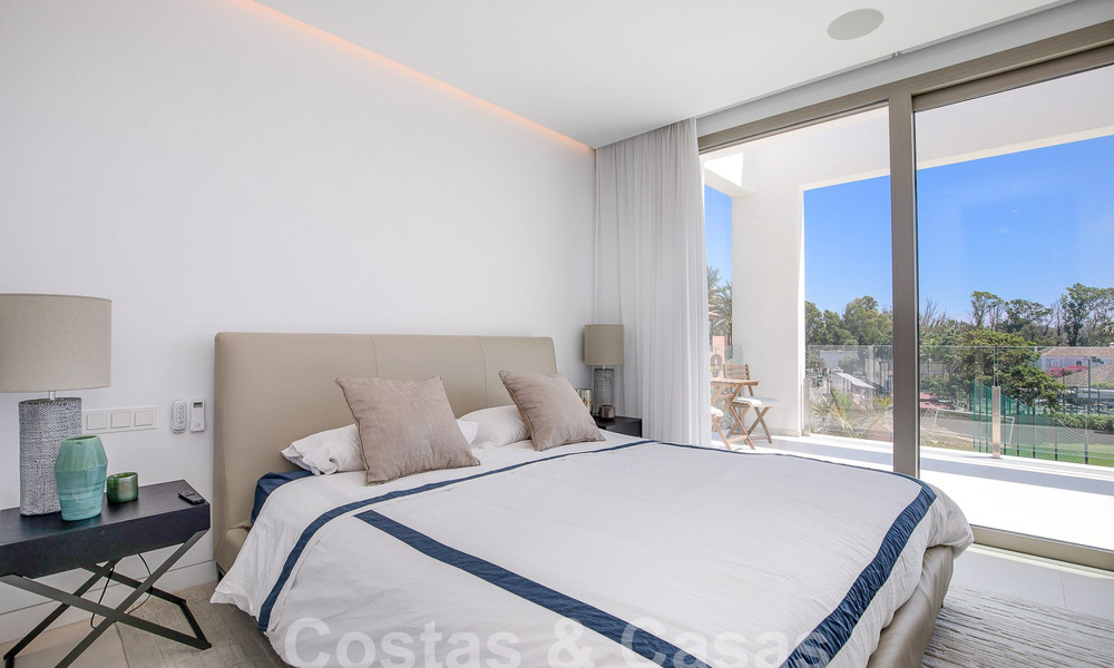 Move-in ready, modern luxury villa for sale within walking distance of the beach in a privileged area near Guadalmina Baja, Marbella - Estepona 53864