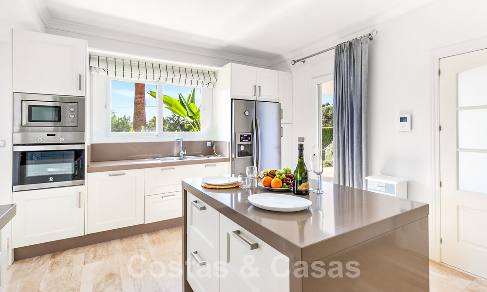 Charming villa for sale close to Elviria beach east of Marbella centre 53893