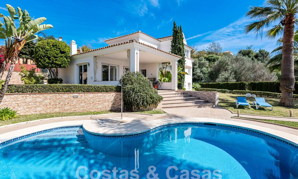 Charming villa for sale close to Elviria beach east of Marbella centre 53941