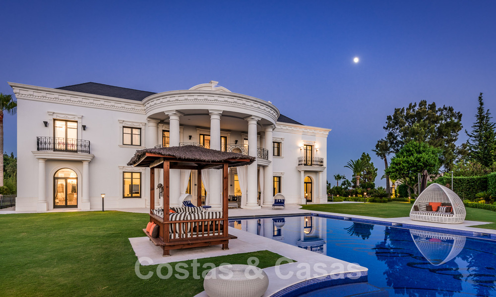 Majestic, high-end luxury villa for sale with 7 bedrooms in an exclusive urbanisation east of Marbella centre 51975