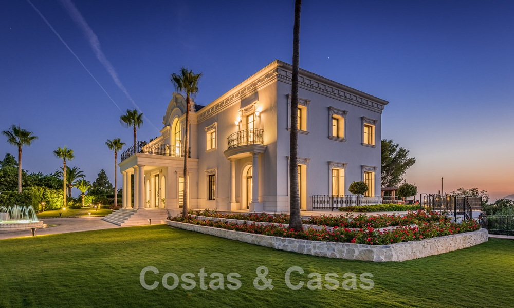Majestic, high-end luxury villa for sale with 7 bedrooms in an exclusive urbanisation east of Marbella centre 51979