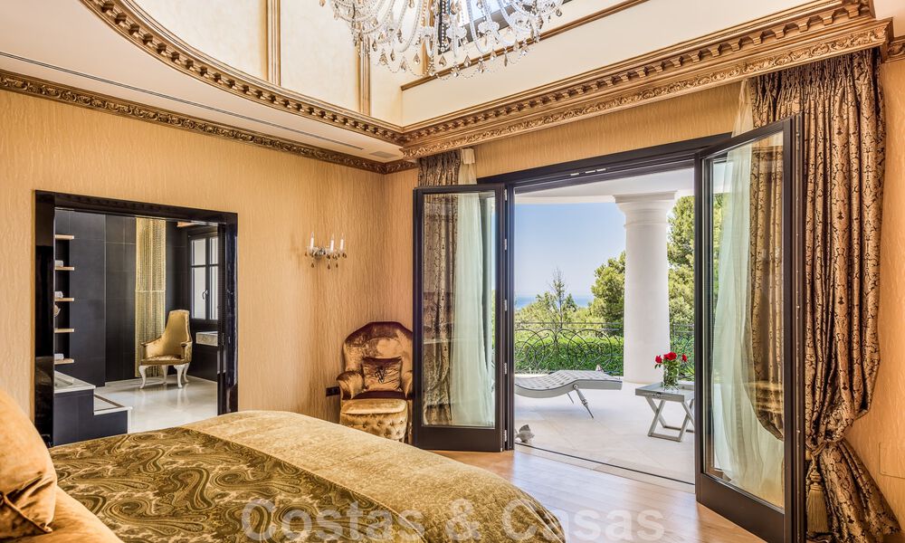 Majestic, high-end luxury villa for sale with 7 bedrooms in an exclusive urbanisation east of Marbella centre 51982