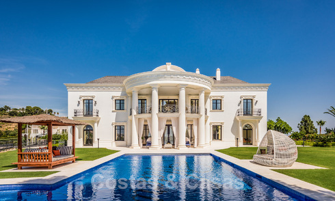 Majestic, high-end luxury villa for sale with 7 bedrooms in an exclusive urbanisation east of Marbella centre 52004