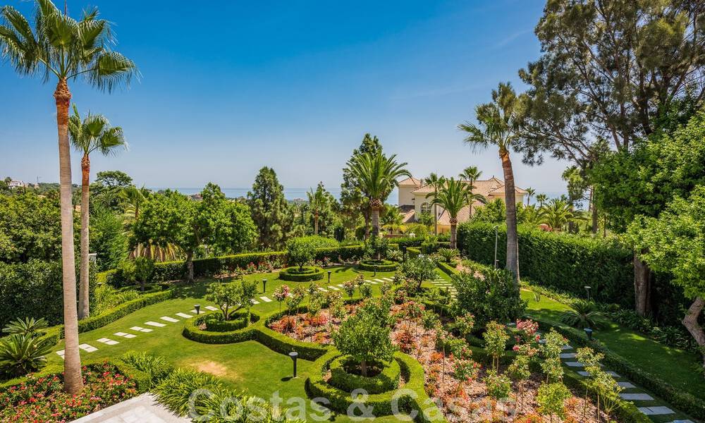 Majestic, high-end luxury villa for sale with 7 bedrooms in an exclusive urbanisation east of Marbella centre 52012