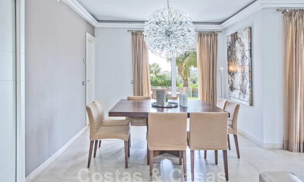 Contemporary luxury villa for sale with Mediterranean architecture east of Marbella centre 53334