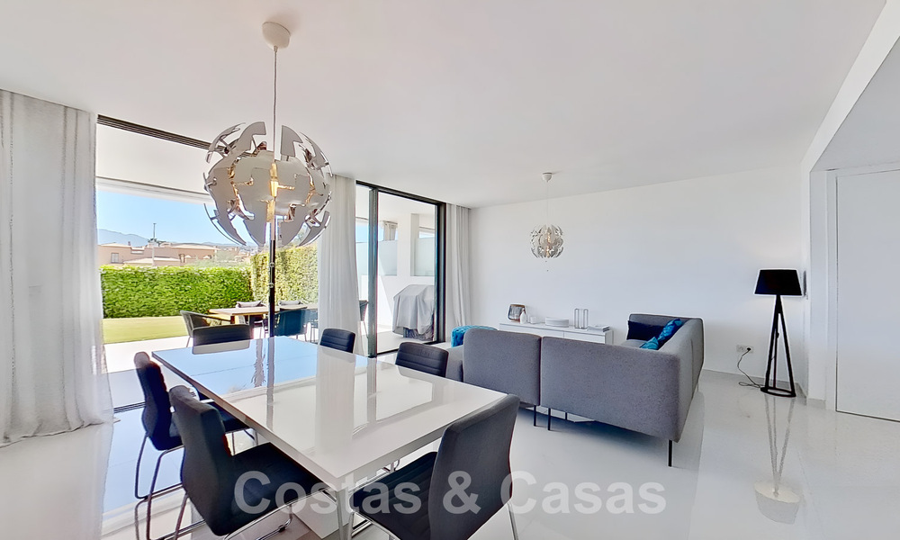 Modern garden apartment for sale with 3 bedrooms in golf resort on the New Golden Mile between Marbella and Estepona 53243