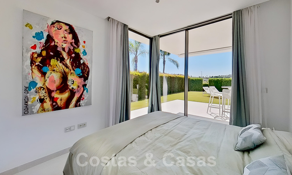 Modern garden apartment for sale with 3 bedrooms in golf resort on the New Golden Mile between Marbella and Estepona 53247