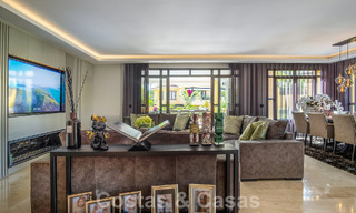 4-bedroom luxury apartment for sale in exclusive second-line beach complex in Puerto Banus, Marbella 52097 