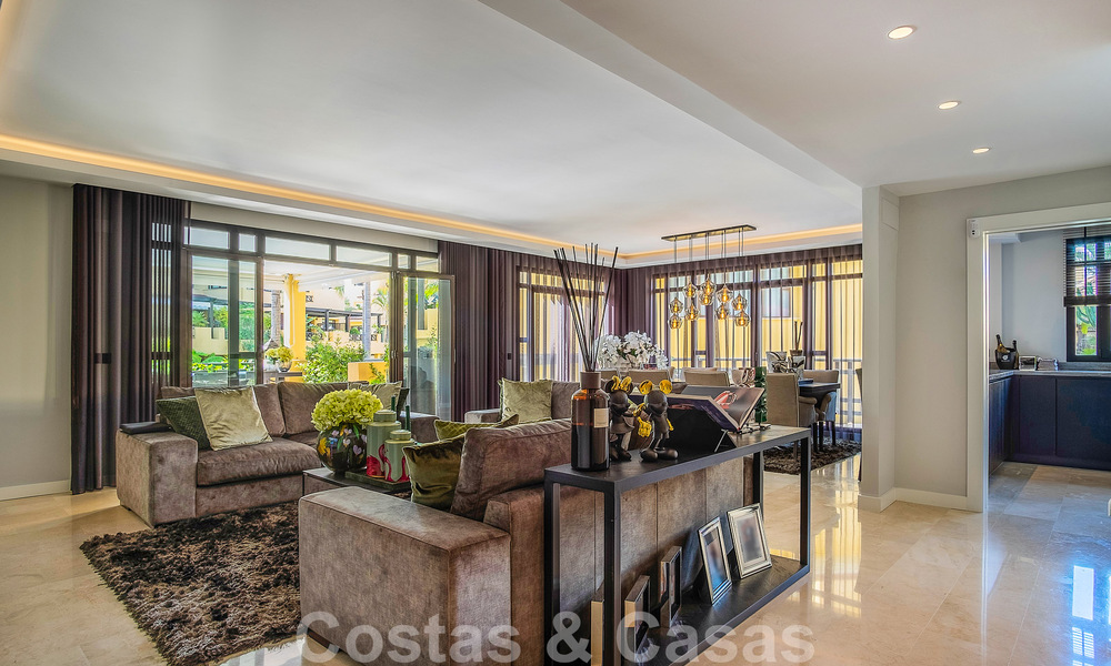 Luxury apartment for sale in exclusive second-line beach complex in Puerto Banus, Marbella 52098