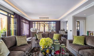 4-bedroom luxury apartment for sale in exclusive second-line beach complex in Puerto Banus, Marbella 52099 