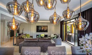 4-bedroom luxury apartment for sale in exclusive second-line beach complex in Puerto Banus, Marbella 52107 